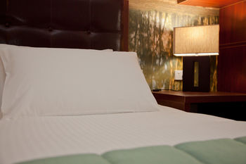 Grand Hotel Wyong - Accommodation Nelson Bay 9