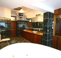 Relaxin - Accommodation Nelson Bay