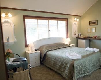 Santosa Cottage - Accommodation Nelson Bay 5