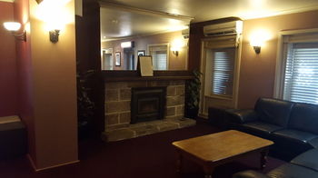 Wisemans Inn Hotel - Accommodation Nelson Bay 11