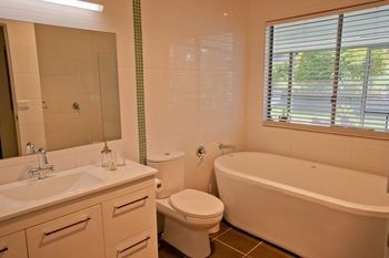 Moonee Beach Executive Retreat - Accommodation Nelson Bay 1