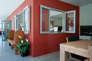 Moonee Beach Executive Retreat - Accommodation Nelson Bay 10