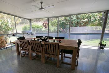 Moonee Beach Executive Retreat - Accommodation Nelson Bay 18