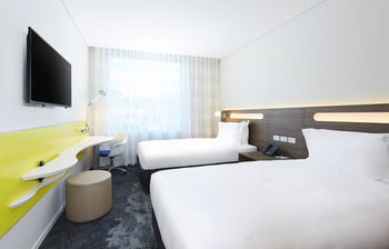 Holiday Inn Express Sydney Macquarie Park - Accommodation Nelson Bay 9