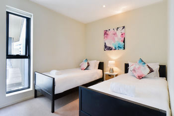 UrbanMinder @ La Banque - Nelsons Bay Accommodation 5