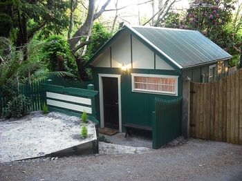 Lotus Lodges - Accommodation Nelson Bay 0