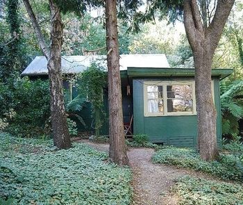 Lotus Lodges - Accommodation Nelson Bay 1