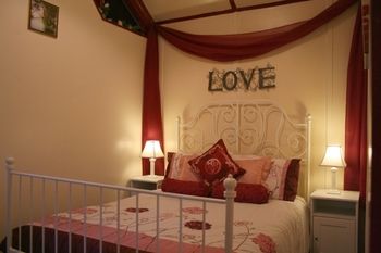 Lotus Lodges - Accommodation Nelson Bay 6