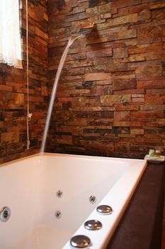 Lotus Lodges - Accommodation Nelson Bay 9