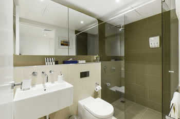 UrbanMinder At SQ - Nelsons Bay Accommodation 0