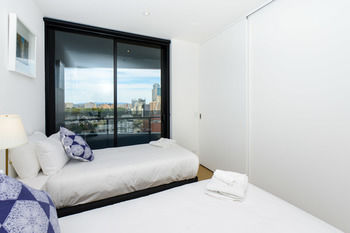 UrbanMinder At SQ - Nelsons Bay Accommodation 2