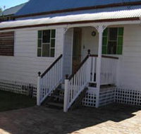 A Pine Cottage - Accommodation Nelson Bay