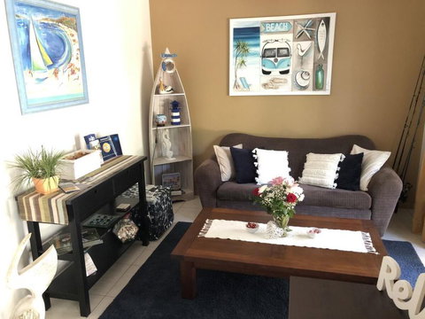 Beach House Redcliffe - Nelsons Bay Accommodation 3