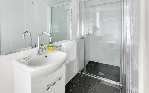 BEST WESTERN Tall Trees Canberra - Accommodation Nelson Bay 2