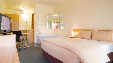 BEST WESTERN Airport Motel And Convention Centre - Accommodation Nelson Bay 1