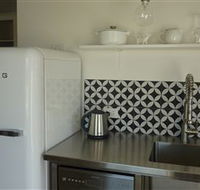Little Holkham - Accommodation Nelson Bay