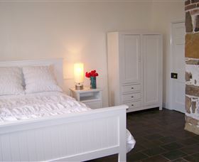 Cleburne - Accommodation Nelson Bay 4