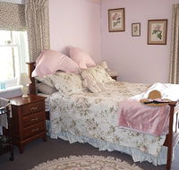 Old Colony Inn Bed and Breakfast  Accommodation - Accommodation Nelson Bay