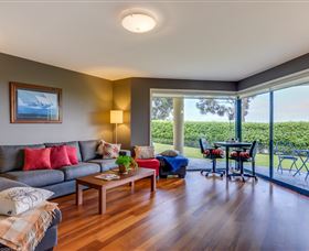 Carol's B&B - Accommodation Nelson Bay 1