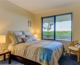 Carol's B&B - Accommodation Nelson Bay 3