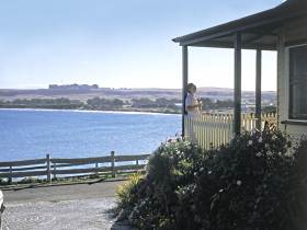 Abbey's On The Terrace - Accommodation Nelson Bay 0