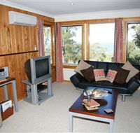 Bed in the Treetops - Accommodation Nelson Bay
