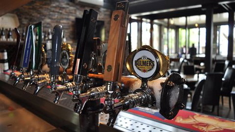 Brougham Arms Hotel - Accommodation Nelson Bay 0