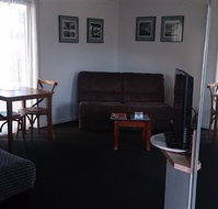 Budget On The Lake - Accommodation Nelson Bay