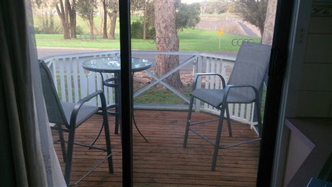 Budget On The Lake - Accommodation Nelson Bay 2
