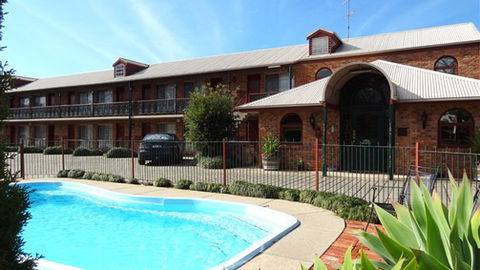 Hermitage Motor Inn - Accommodation Nelson Bay 3