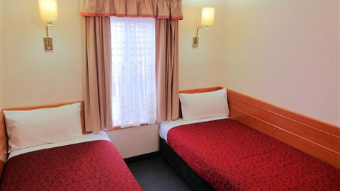 Hermitage Motor Inn - Accommodation Nelson Bay 7