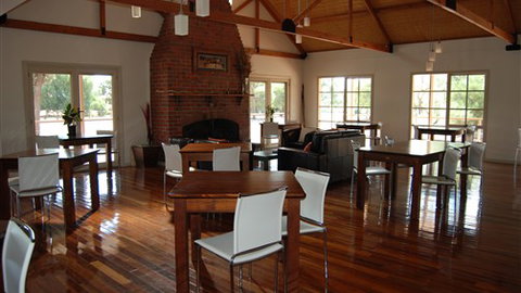 Mungo Lodge - Accommodation Nelson Bay 2