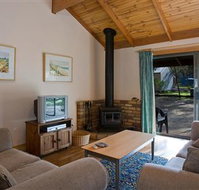 Surf Coast Cabins in Aireys Inlet - Accommodation Nelson Bay