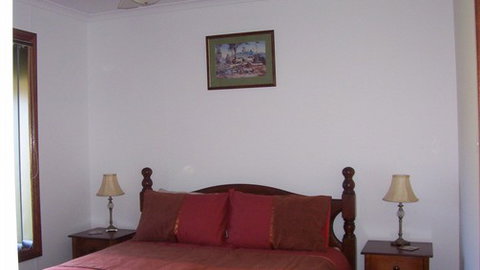 Murphy's Cabin - Accommodation Nelson Bay 4