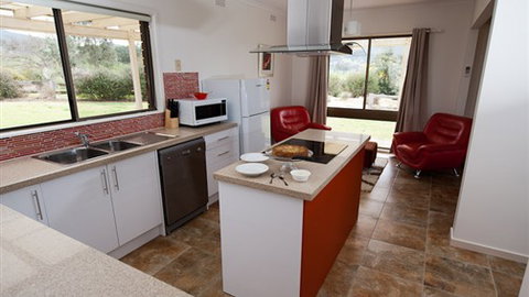 Sweetwater Stays Rural Retreat - Nelsons Bay Accommodation 2