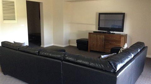 Villa Tarni 17 - Accommodation Nelson Bay 2