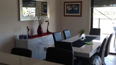 Cypress Drive Townhouse - Accommodation Nelson Bay 2