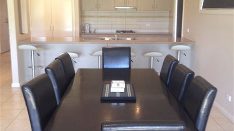 Anchorage By The Lake - Accommodation Nelson Bay 0