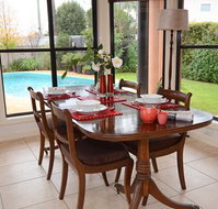 DeLuca - Accommodation Nelson Bay