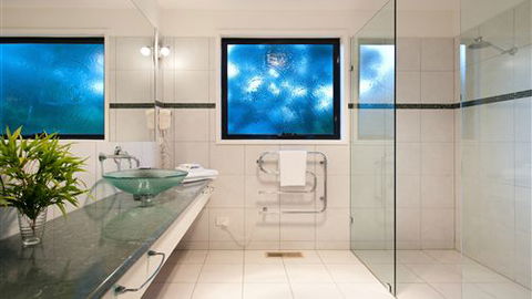 Springs Spa Villa - Accommodation Nelson Bay 2