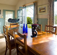 Hilltop Cottage - Daylesford - Accommodation Nelson Bay