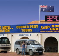 Radeka Downunder Underground Motel and Backpacker Inn - Accommodation Nelson Bay