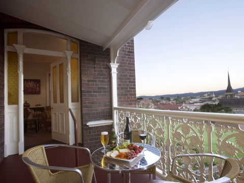 Auldington Hotel - Accommodation Nelson Bay 2