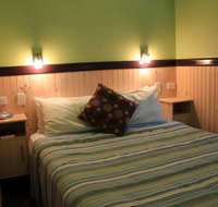 Aussie Outback Oasis Cabin  Van Village - Accommodation Nelson Bay