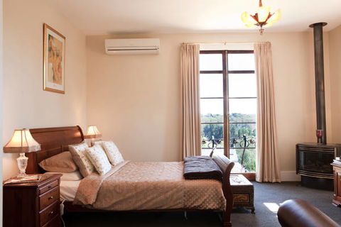 Azidene House & Spa Apartments - Accommodation Nelson Bay 0