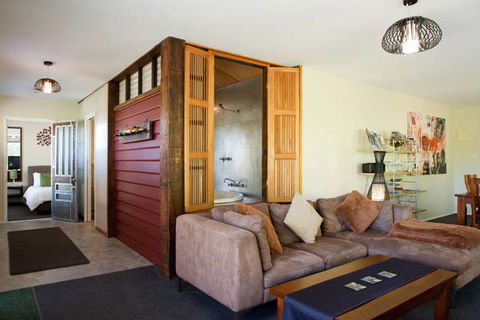 Azidene House & Spa Apartments - Accommodation Nelson Bay 1