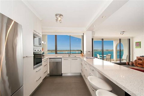 Beaconlea Tower Apartments - Accommodation Nelson Bay 0