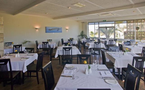 BEST WESTERN Hospitality Inns Geraldton - Accommodation Nelson Bay 1