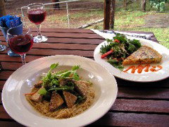 Blue Poles Cafe, Gallery & B&B - Accommodation Nelson Bay 3