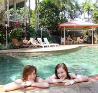 Cairns Reef Apartments  Motel - Nelson Bay Accommodation.com
